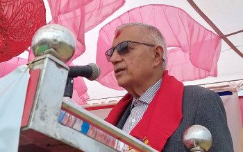 भ्यु टावरमा लगानी गर्ने पैसाले अस्पताल बनाउनुपर्छ: शेखर कोइराला